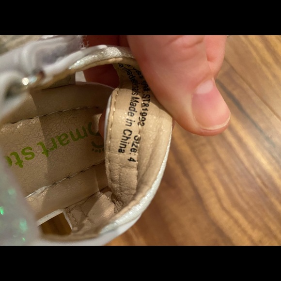 Smart Step Toddler Girls White Flower Sandals - Picture 4 of 6